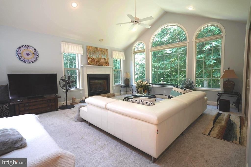 15401 Jamies Way - Photo 15