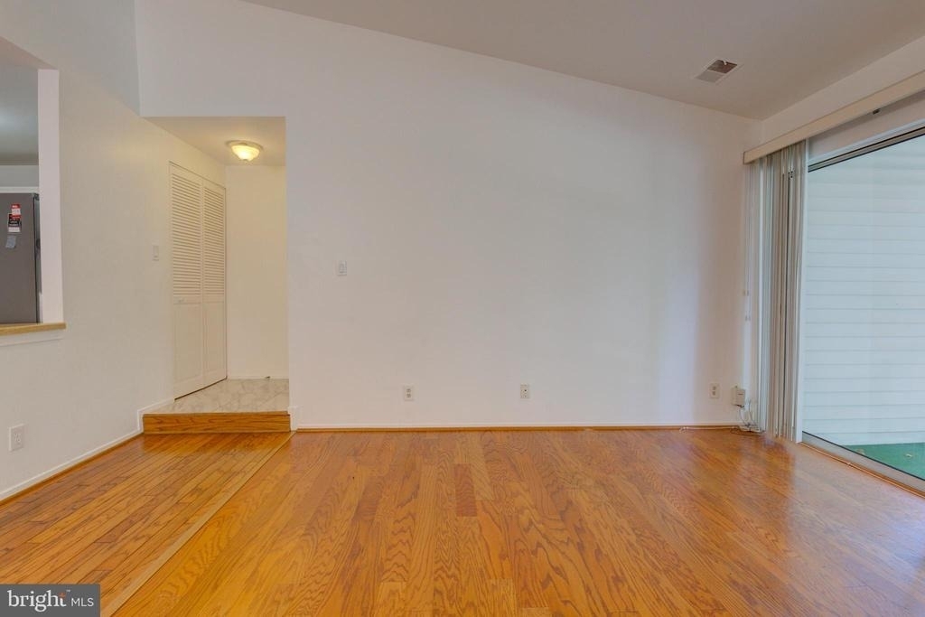 18202 Chalet Drive - Photo 7