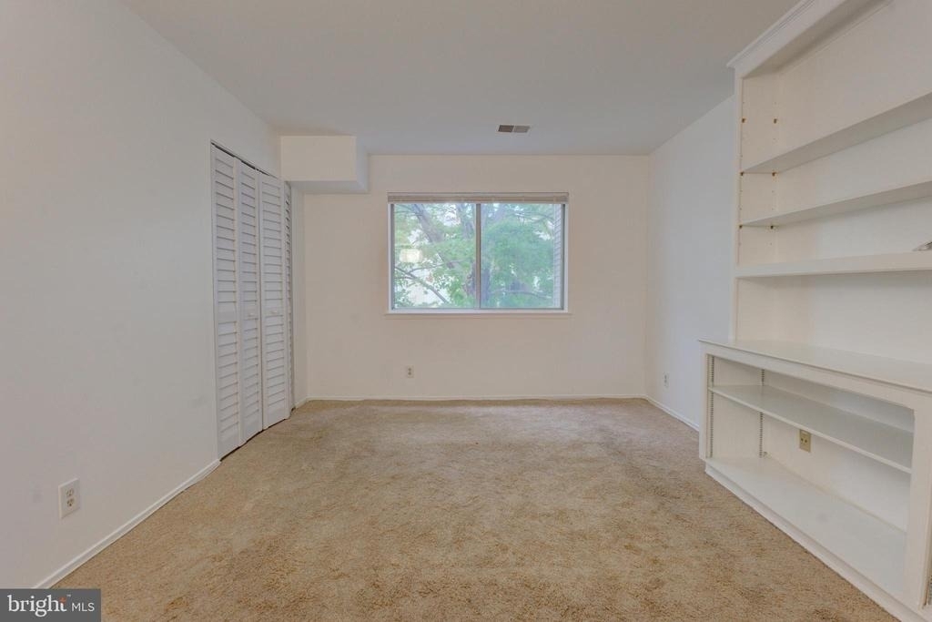18202 Chalet Drive - Photo 24