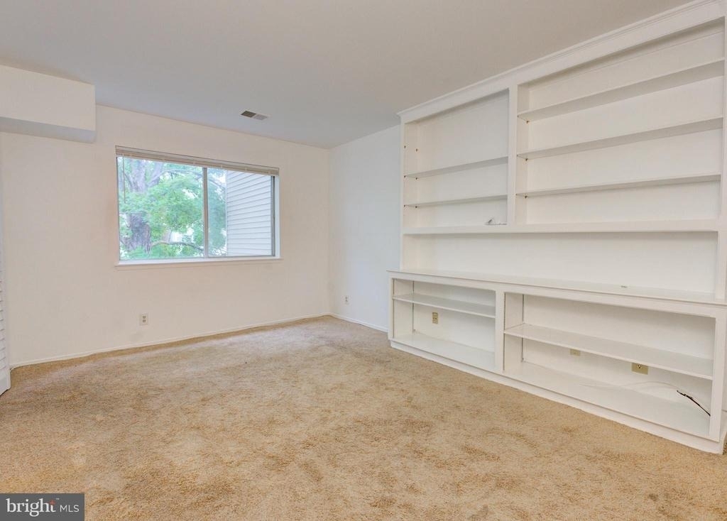 18202 Chalet Drive - Photo 25