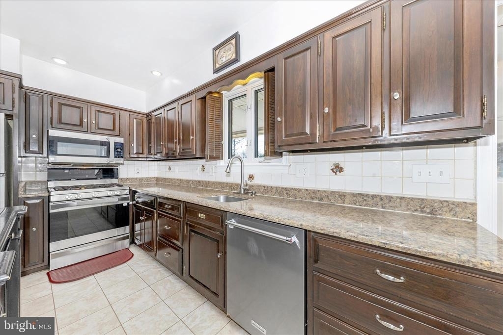 9504 Veirs Drive - Photo 20