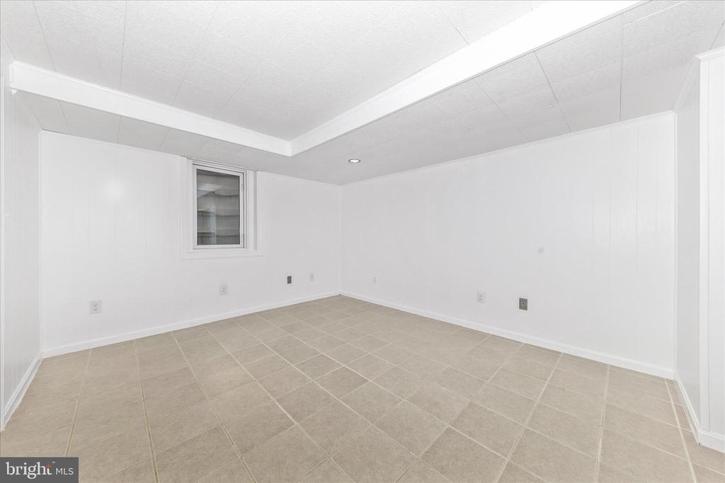 9504 Veirs Drive - Photo 38