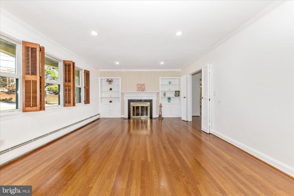 9504 Veirs Drive - Photo 14