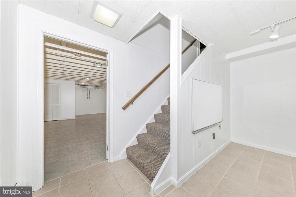 9504 Veirs Drive - Photo 34