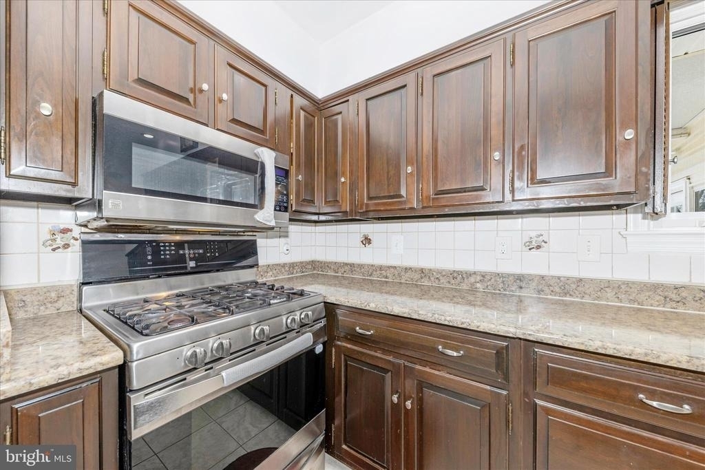 9504 Veirs Drive - Photo 19