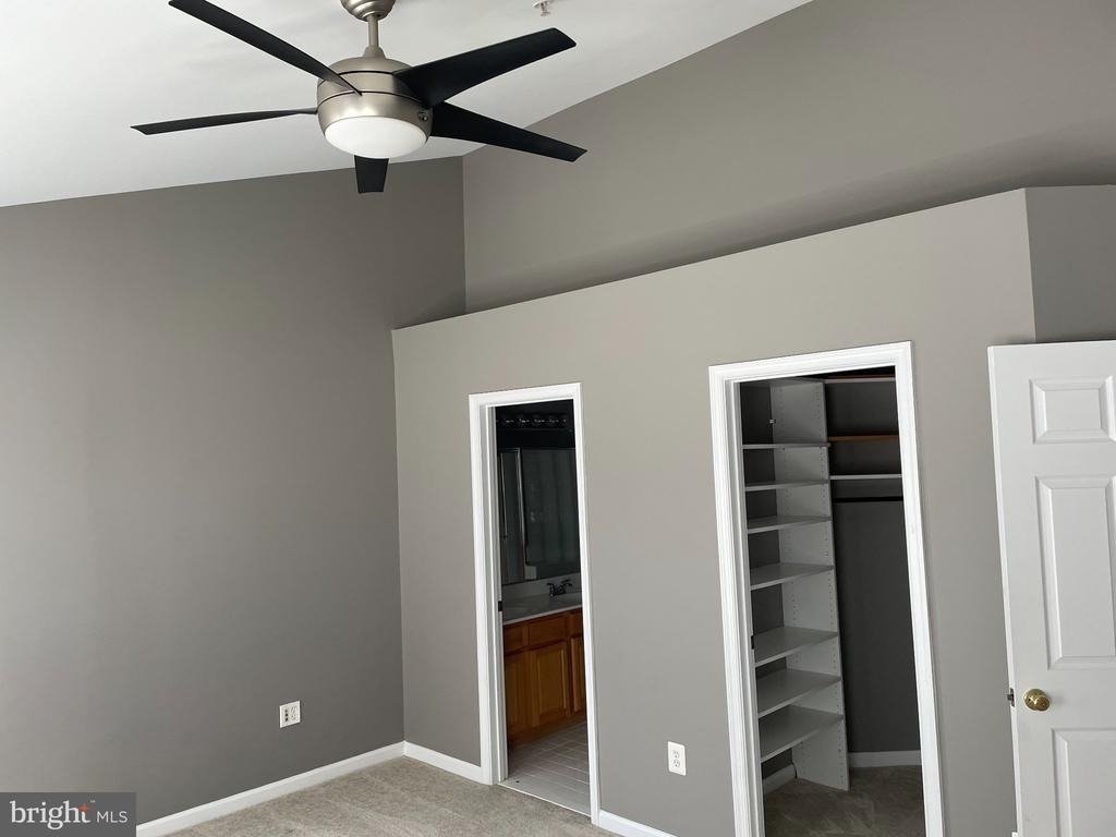 313 Cross Green Street - Photo 12