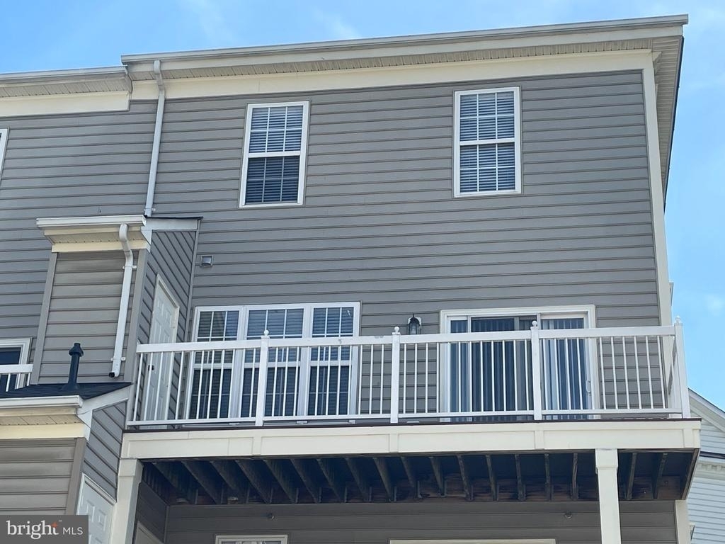 313 Cross Green Street - Photo 9