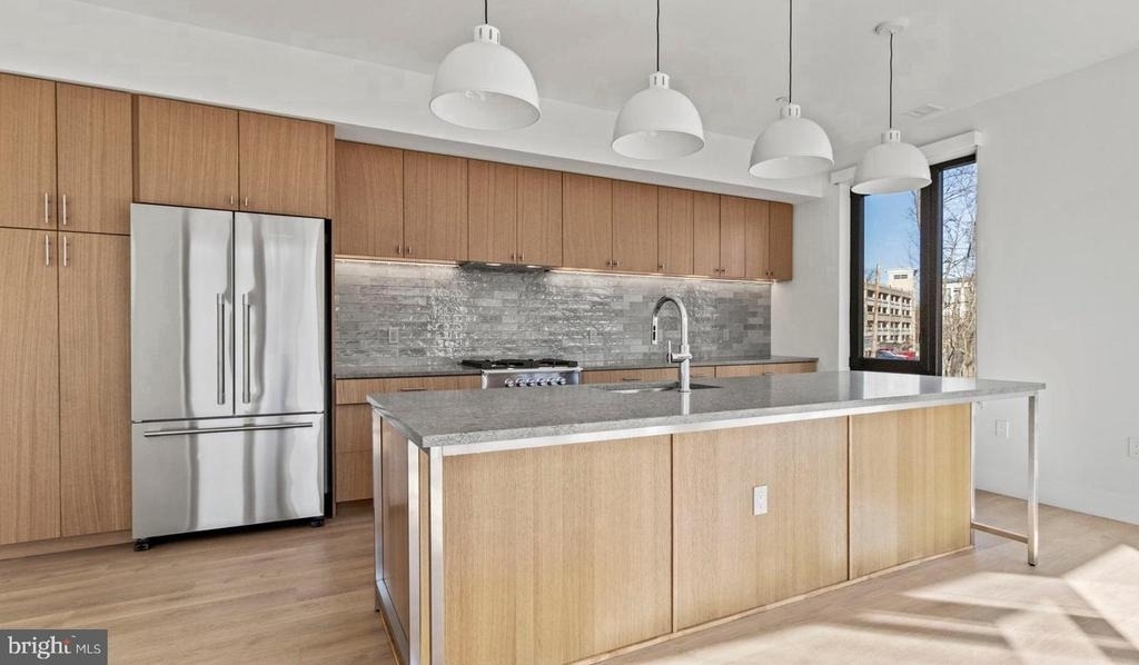 10511 Strathmore Hall Street - Photo 9