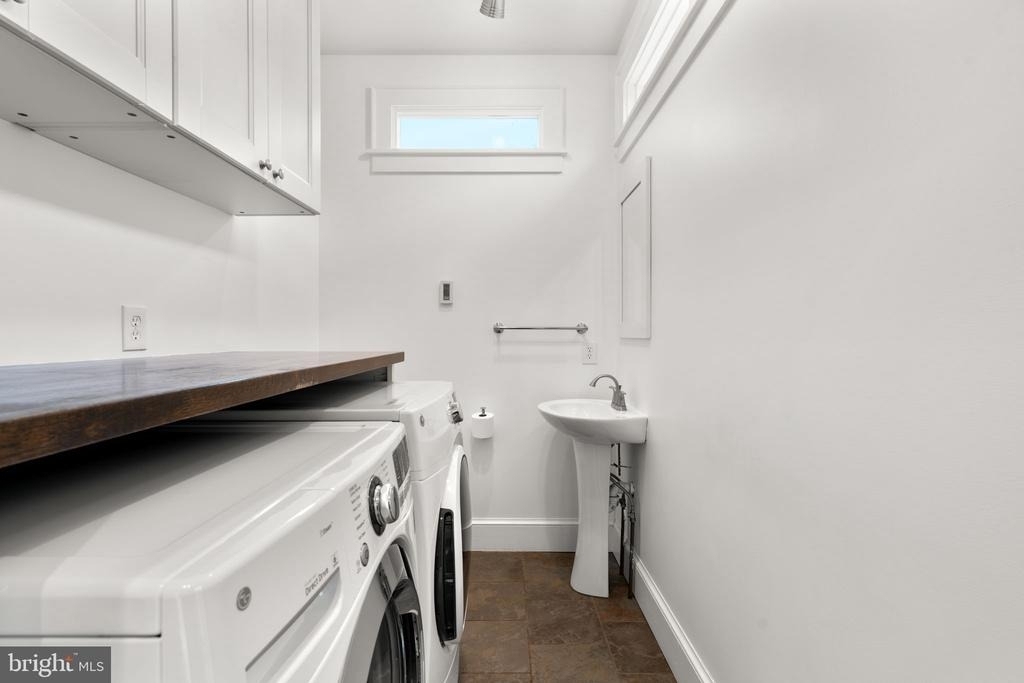 7413 Maple Avenue - Photo 14
