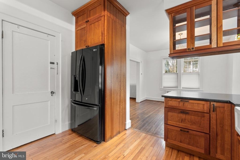 7413 Maple Avenue - Photo 12