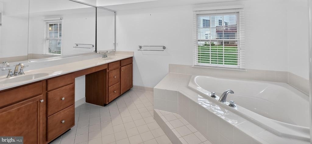 6933 Sandy Creek Court - Photo 46
