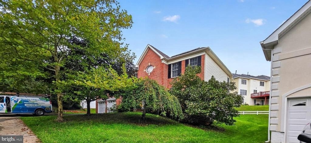 6933 Sandy Creek Court - Photo 3
