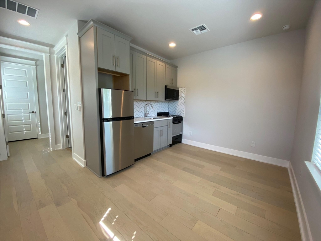 6920 Bethune Ave - Photo 2