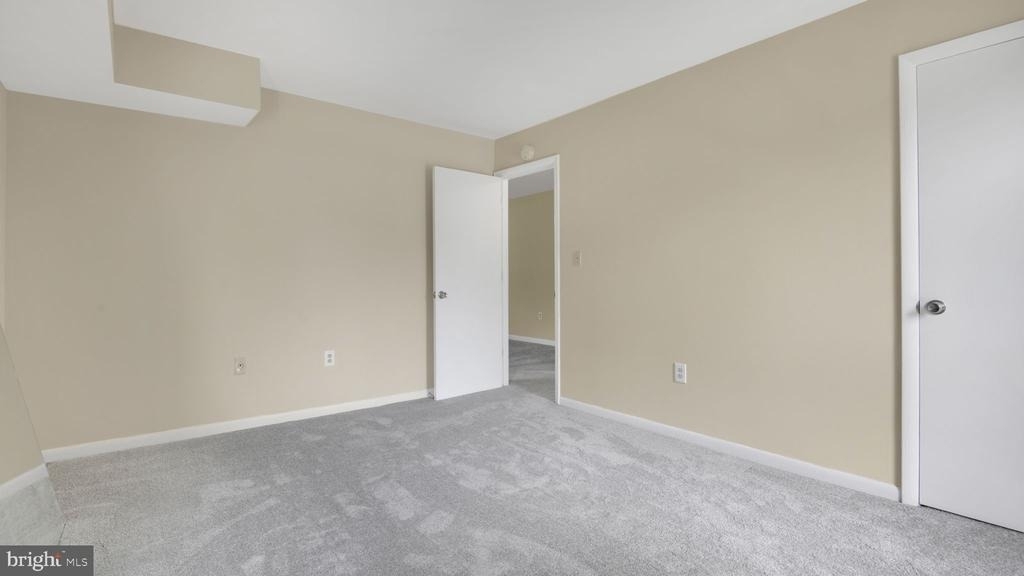 9653 Whiteacre Road - Photo 14