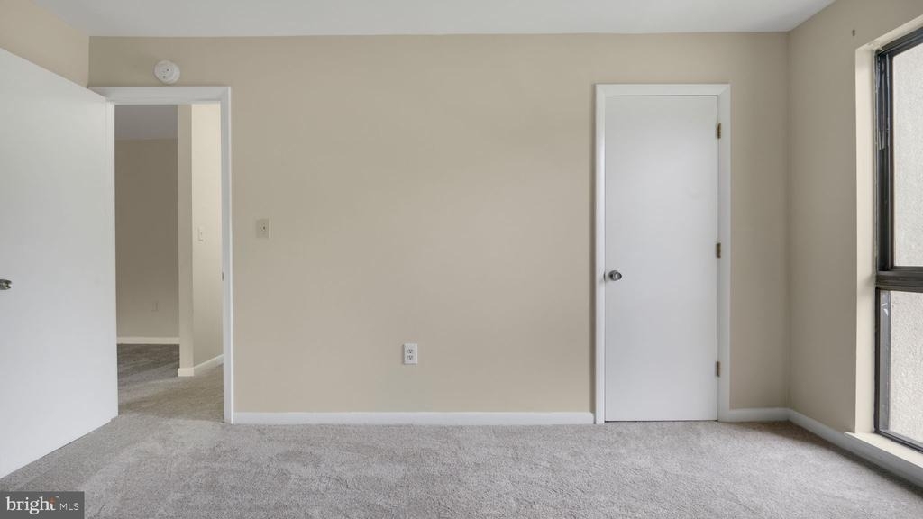 9653 Whiteacre Road - Photo 12