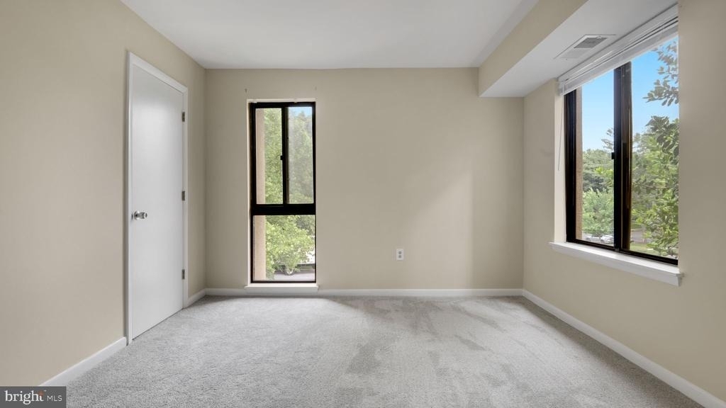 9653 Whiteacre Road - Photo 13