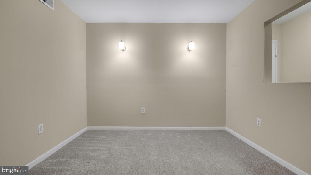 9653 Whiteacre Road - Photo 8