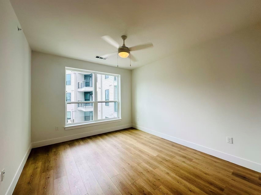 1701 Simond Ave Ne - Photo 12