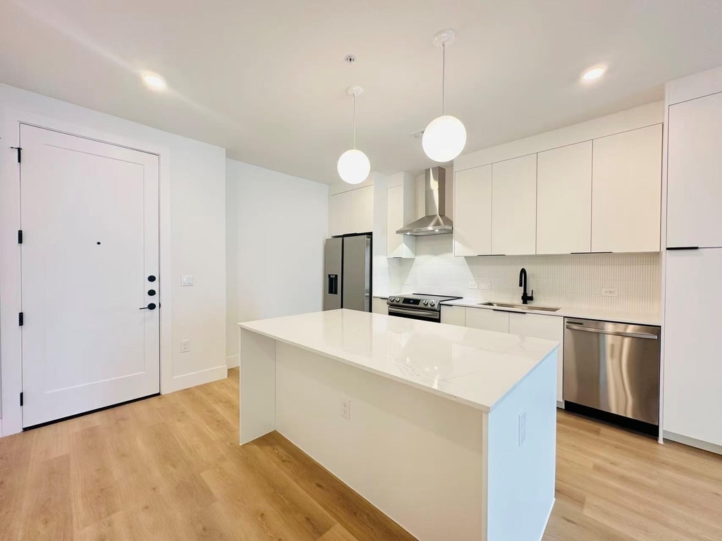 1701 Simond Ave Ne - Photo 10