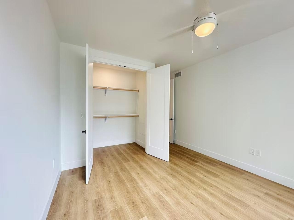 1701 Simond Ave Ne - Photo 17