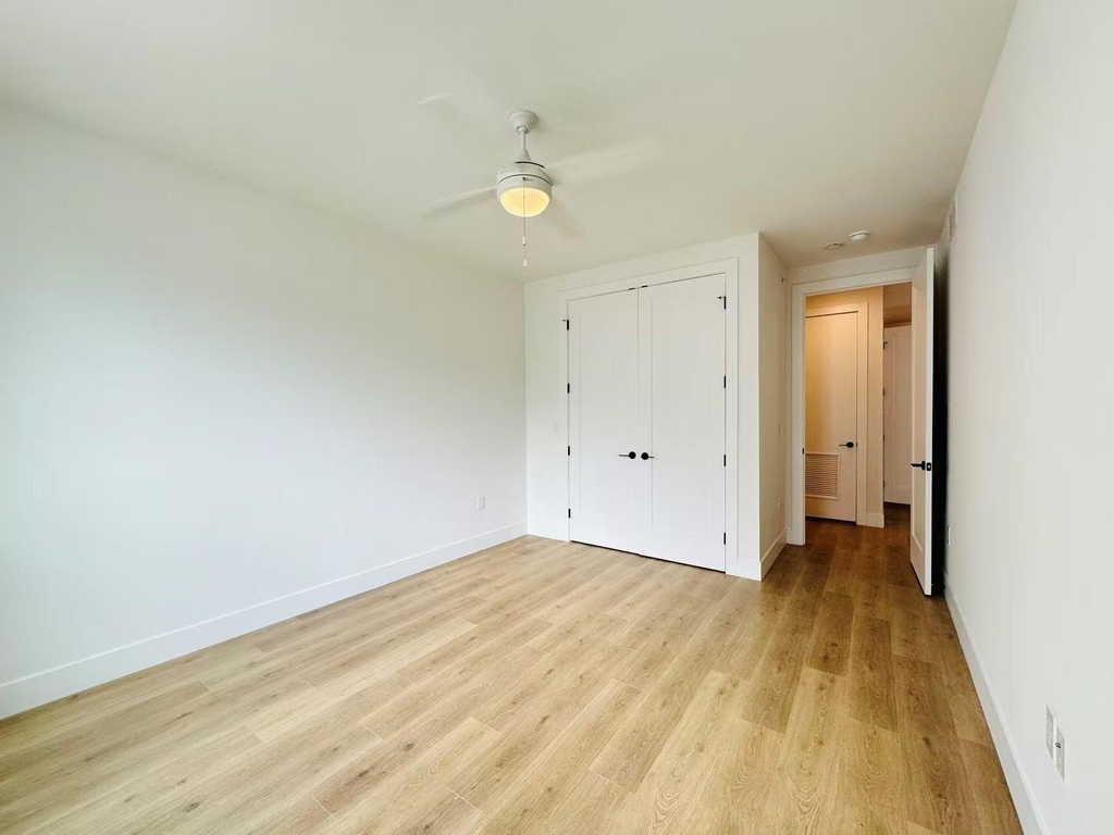 1701 Simond Ave Ne - Photo 14