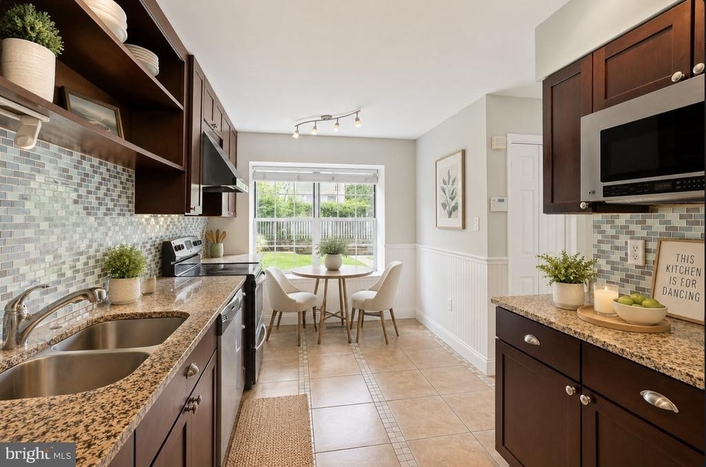 8579 Harvest View Court - Photo 3
