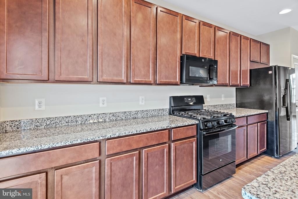 1549 Wilmer Park Lane - Photo 14
