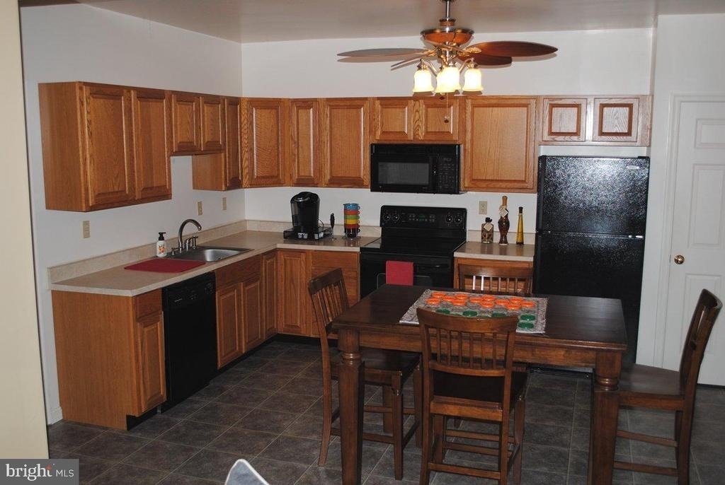 170 Coventry Court - Photo 29