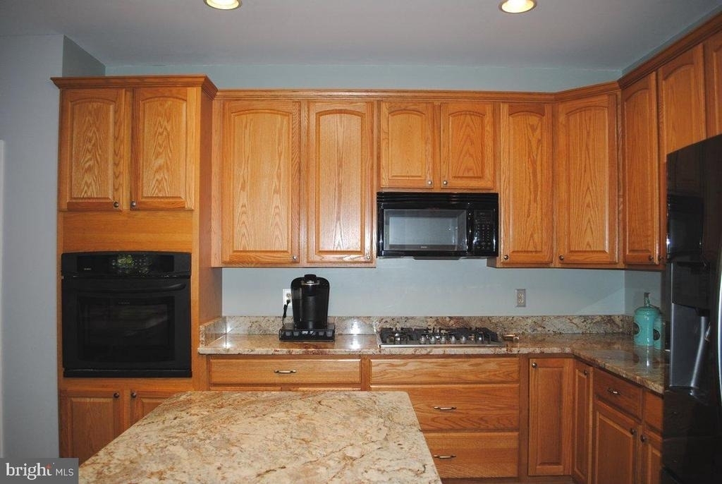 170 Coventry Court - Photo 32