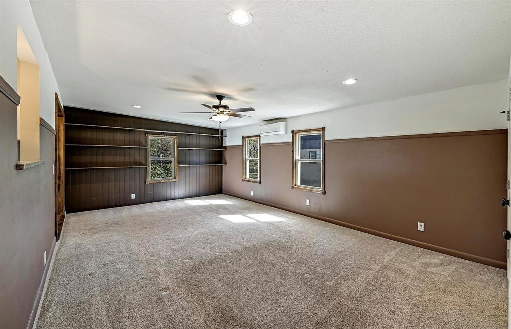 551 N Grange St - Photo 16