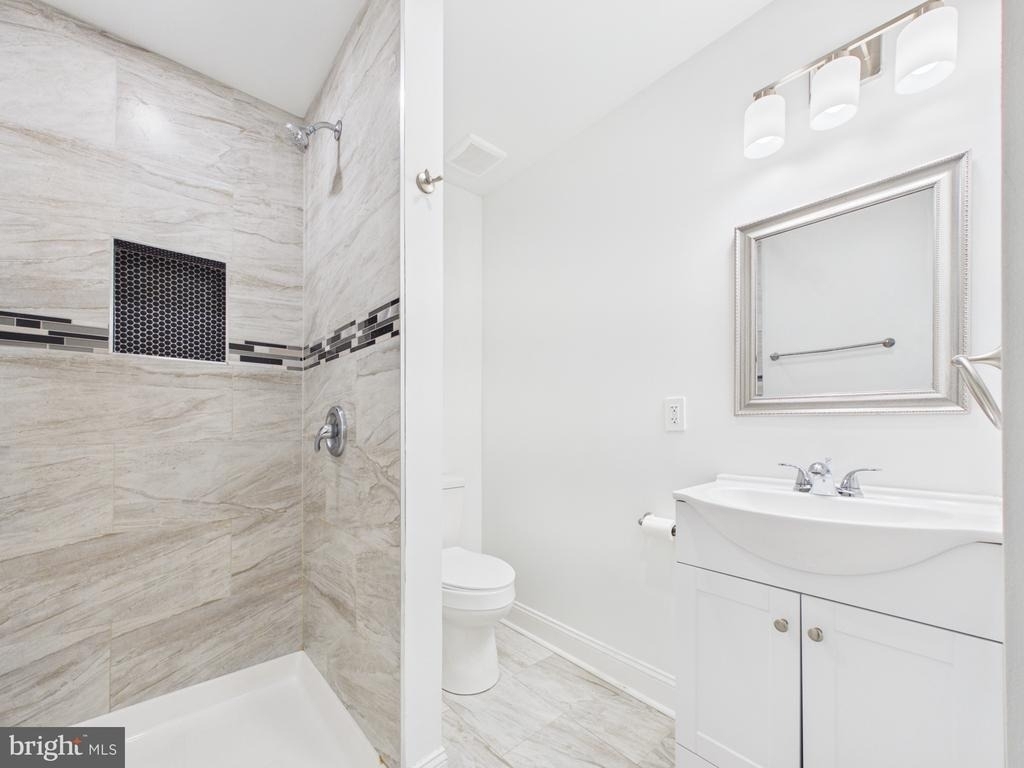 1315 Harlem Avenue - Photo 8