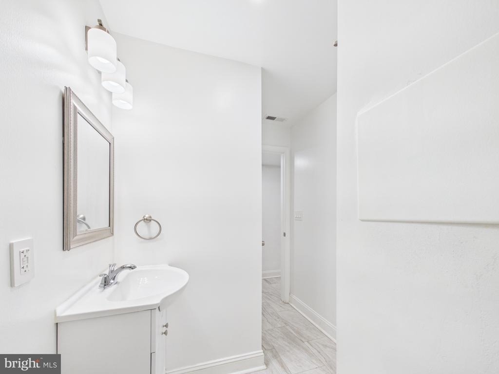 1315 Harlem Avenue - Photo 9