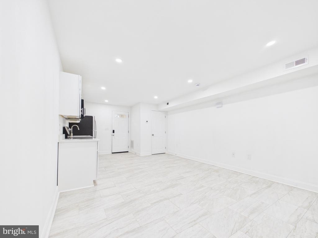 1315 Harlem Avenue - Photo 4