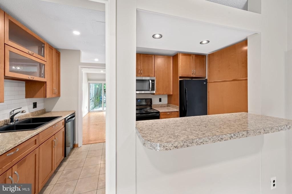 2302 Wineberry Terrace - Photo 9