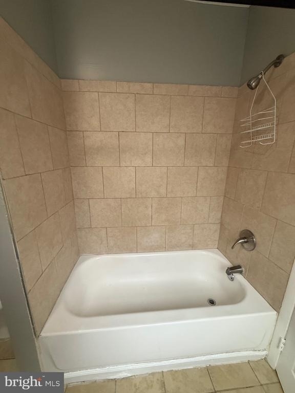 323 Collins Avenue - Photo 16