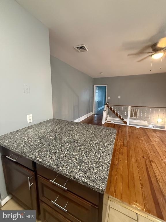 323 Collins Avenue - Photo 8