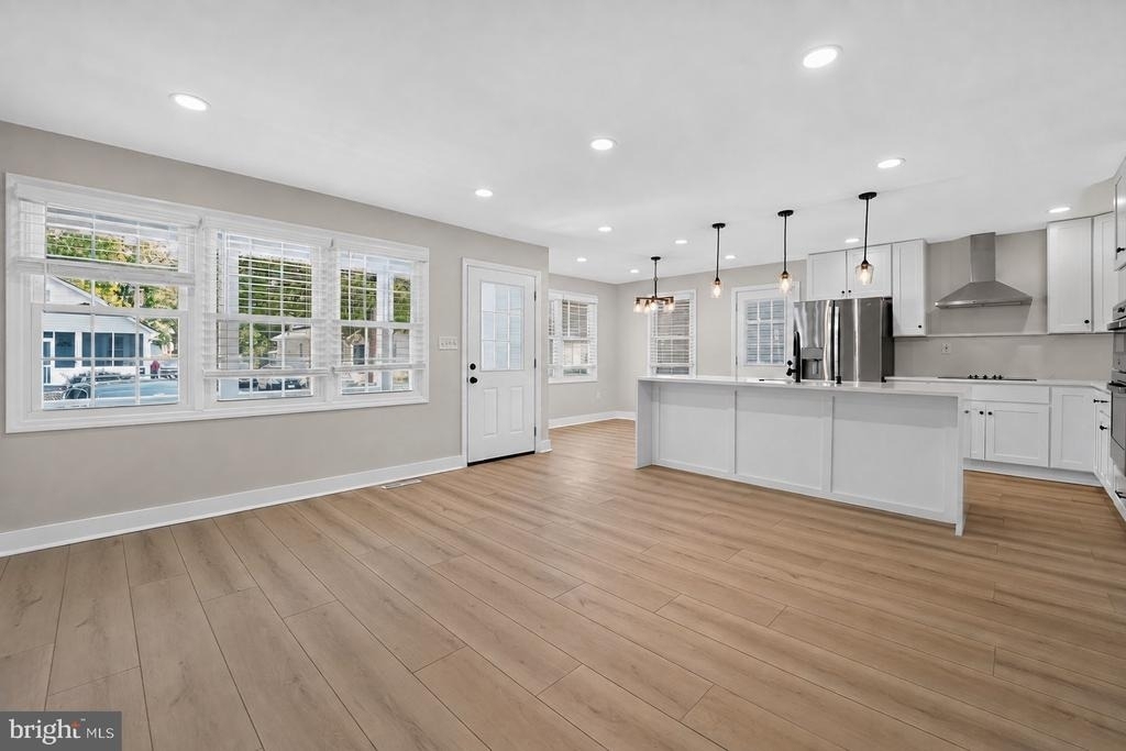 921 Central Street - Photo 8