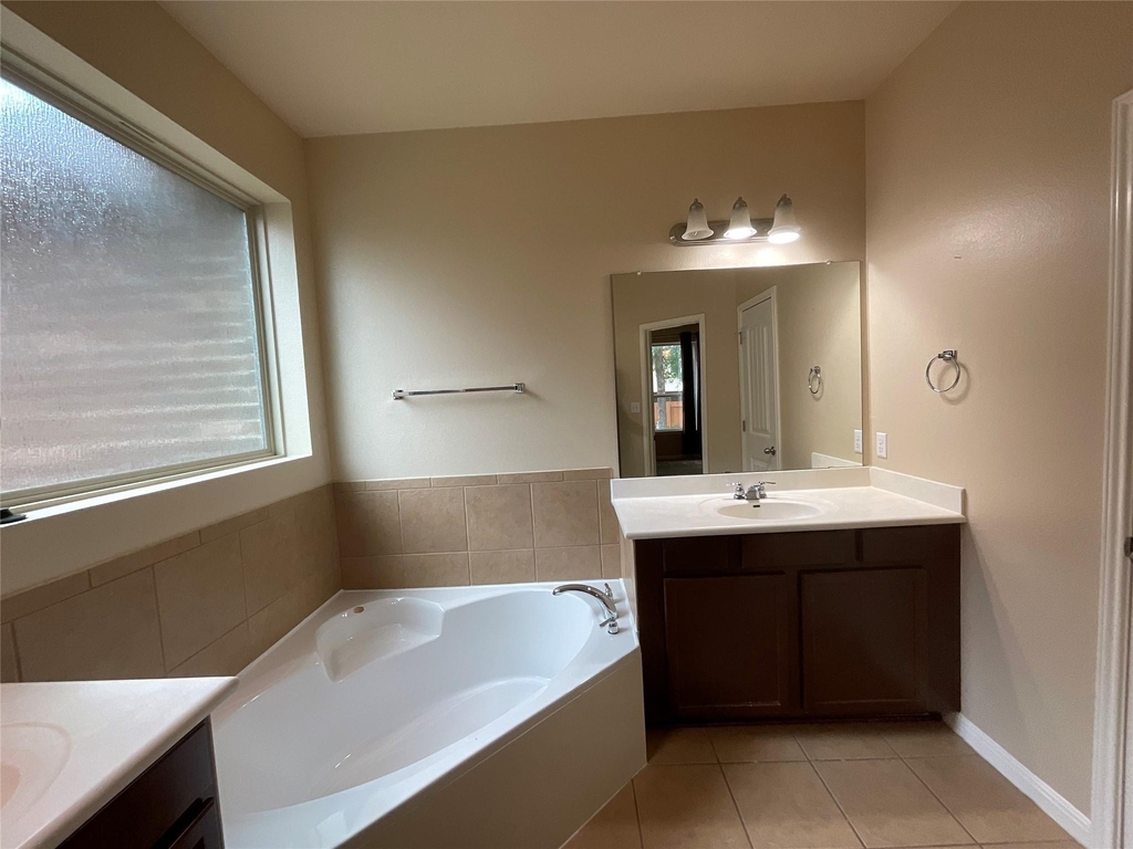 615 Seminole Canyon Dr - Photo 11