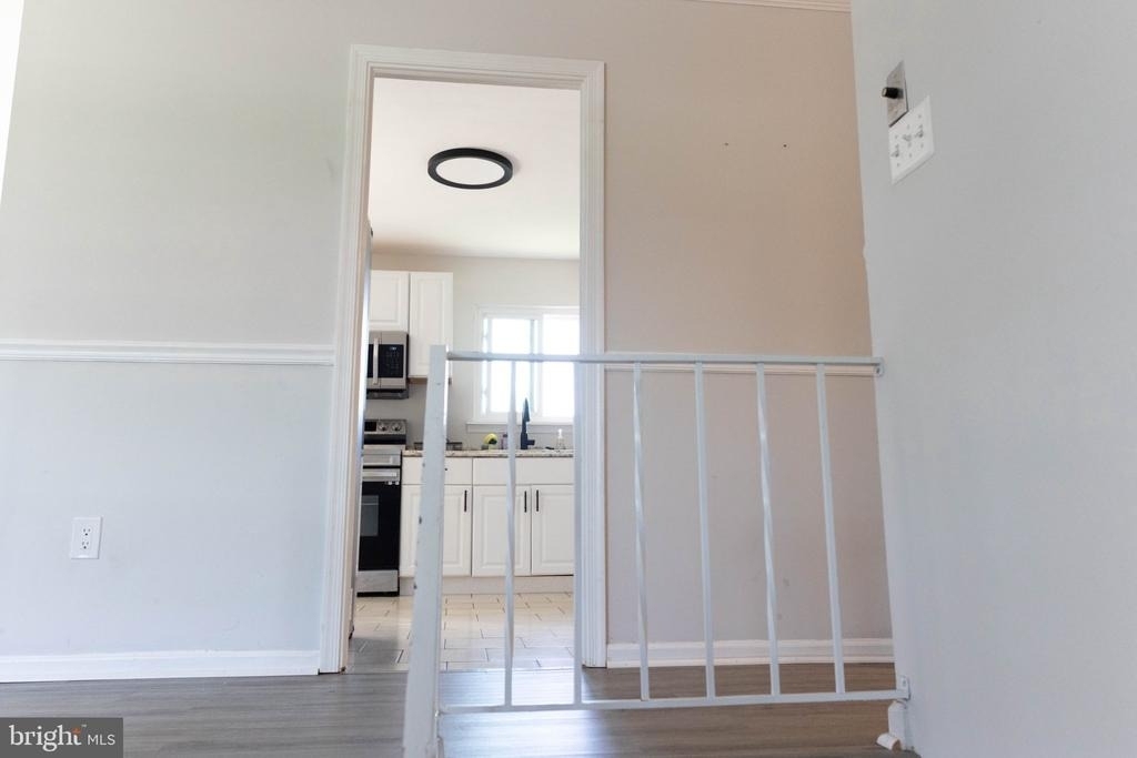 325 Londontown Road - Photo 9