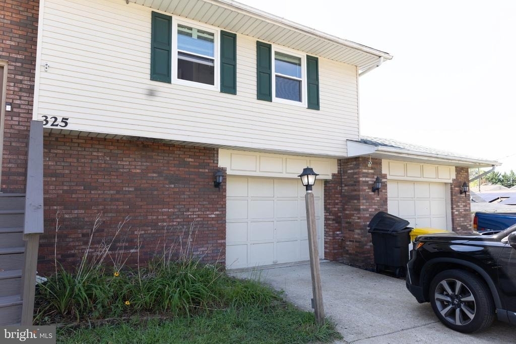 325 Londontown Road - Photo 1