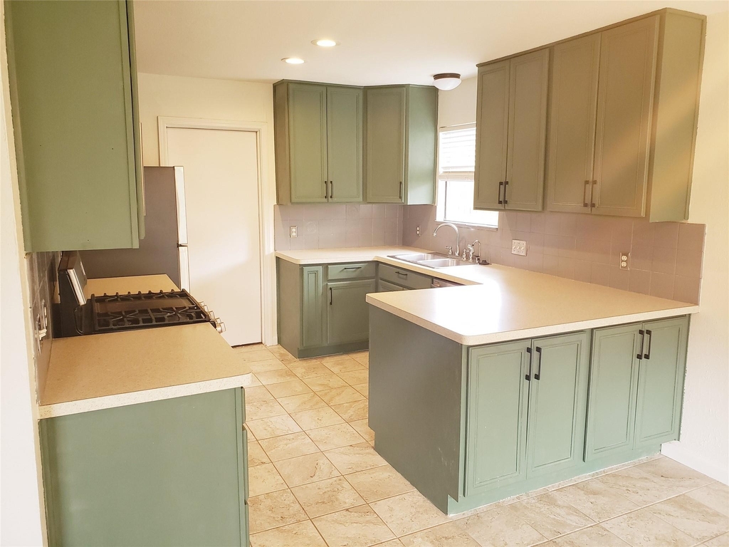 404 Oakridge Pass - Photo 6