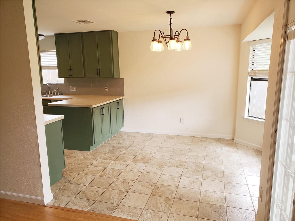 404 Oakridge Pass - Photo 5