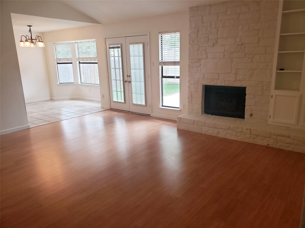 404 Oakridge Pass - Photo 4