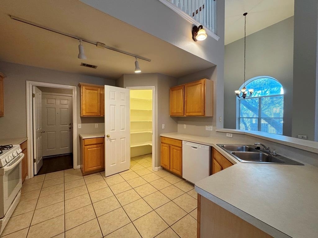 5305 Tamango Way - Photo 11