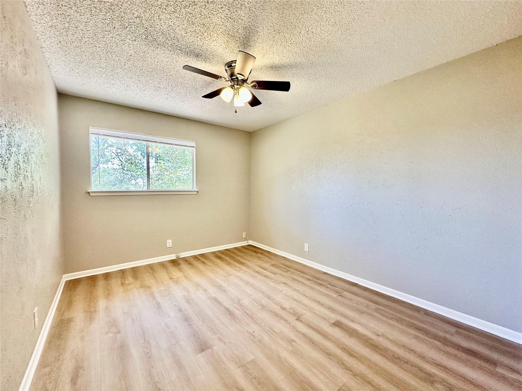 12310 Willow Wild Dr - Photo 18