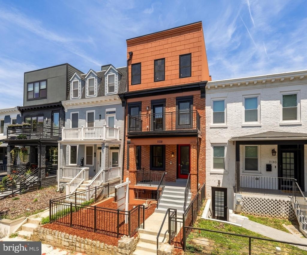 1128 Morse Street Ne - Photo 23