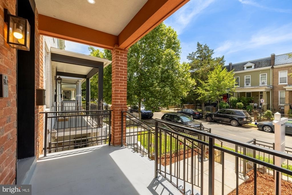 1128 Morse Street Ne - Photo 1