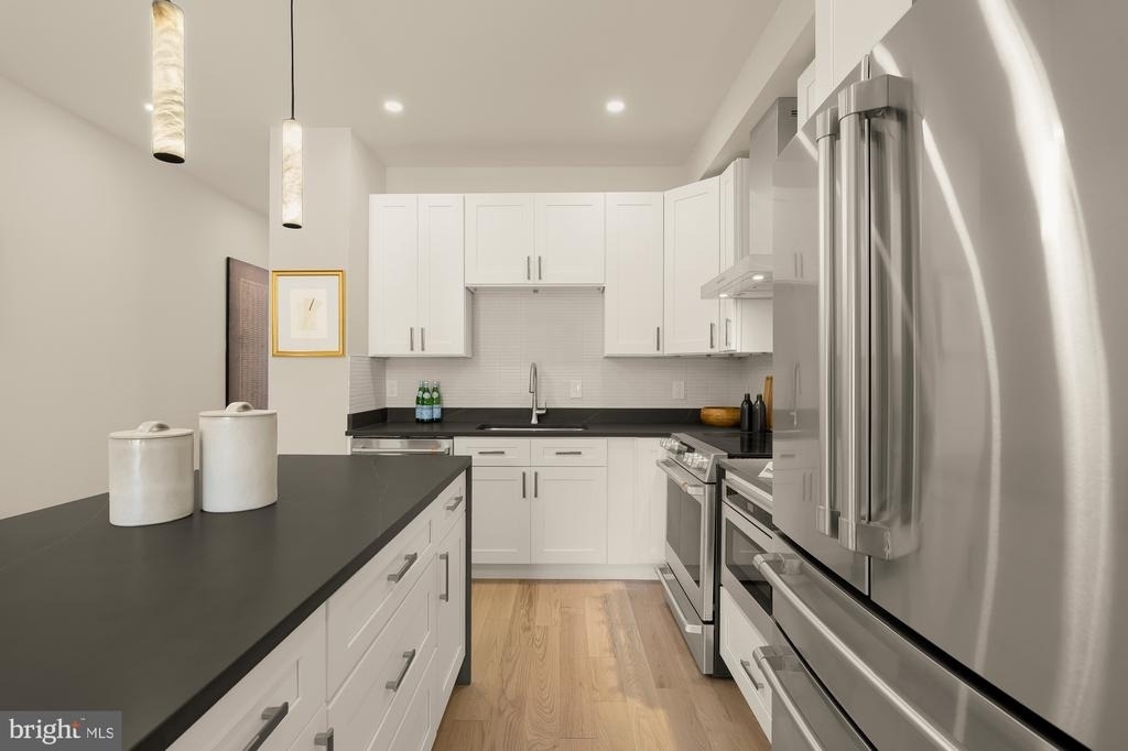 1128 Morse Street Ne - Photo 9