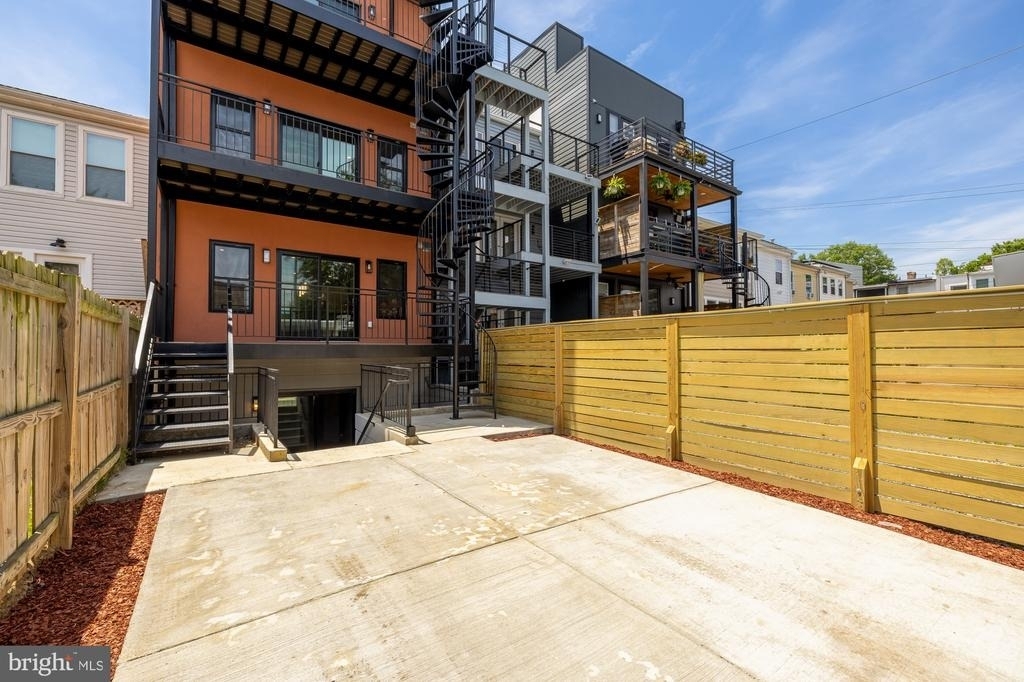 1128 Morse Street Ne - Photo 22