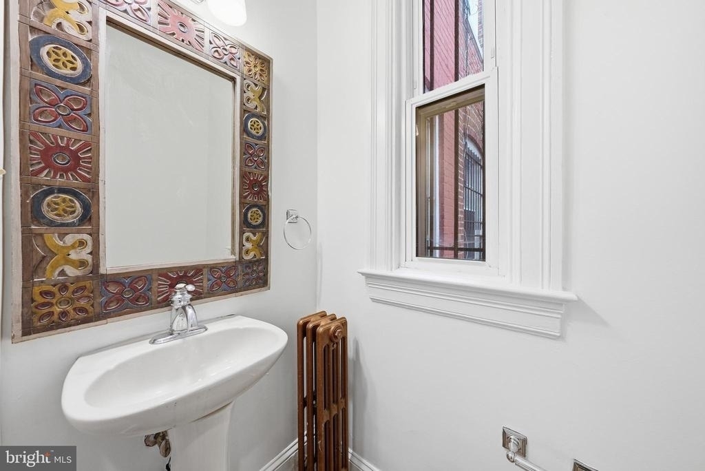 1419 Monroe Street Nw - Photo 7